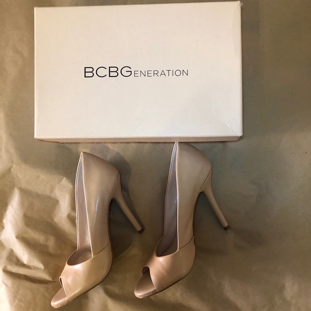 BCBGeneration Nude Peep toe Heels - 7.5M